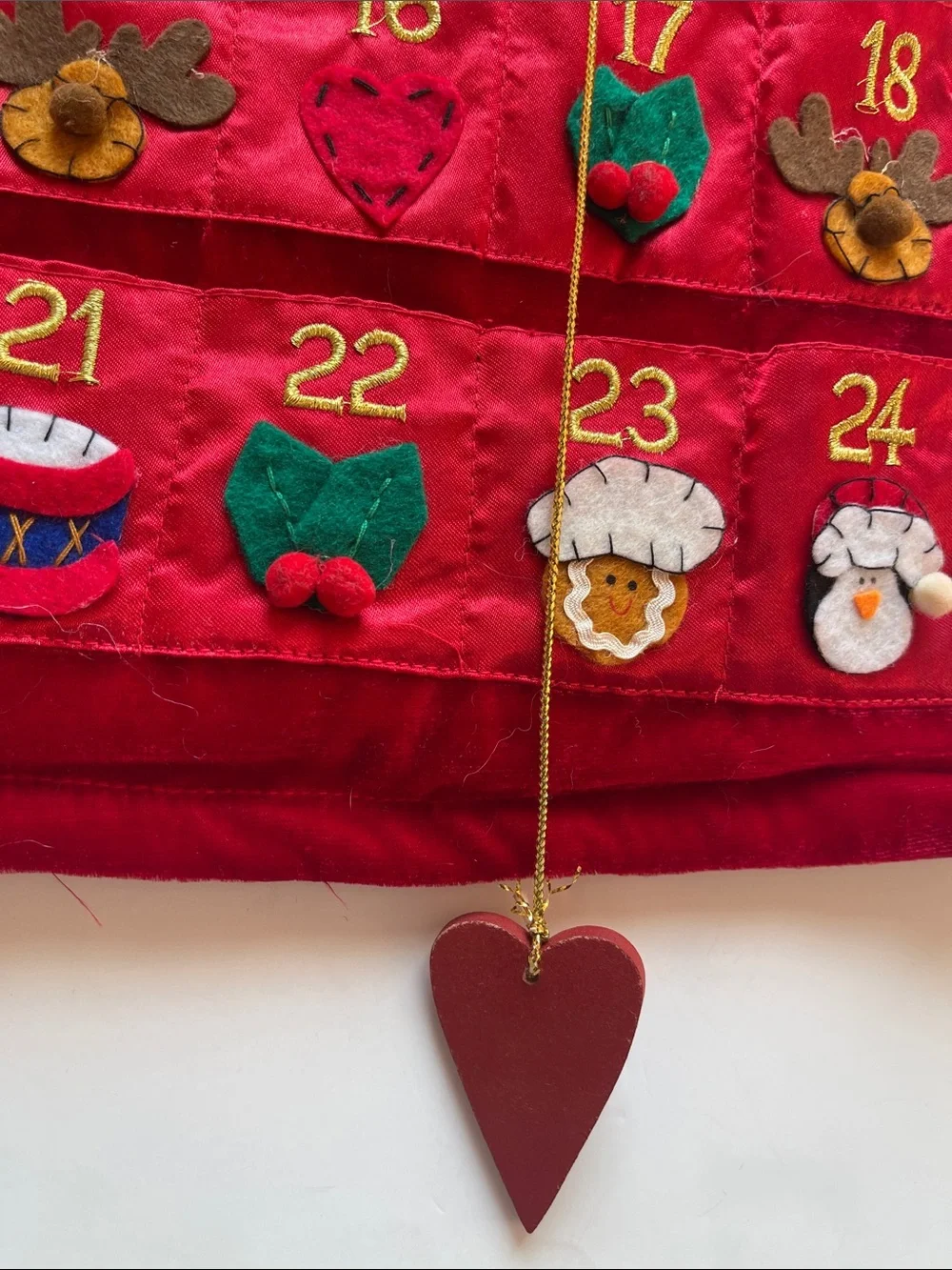 Dan Dee SNOWMAN Christmas Advent Calendar - 27.75” x 14” + 4” drop